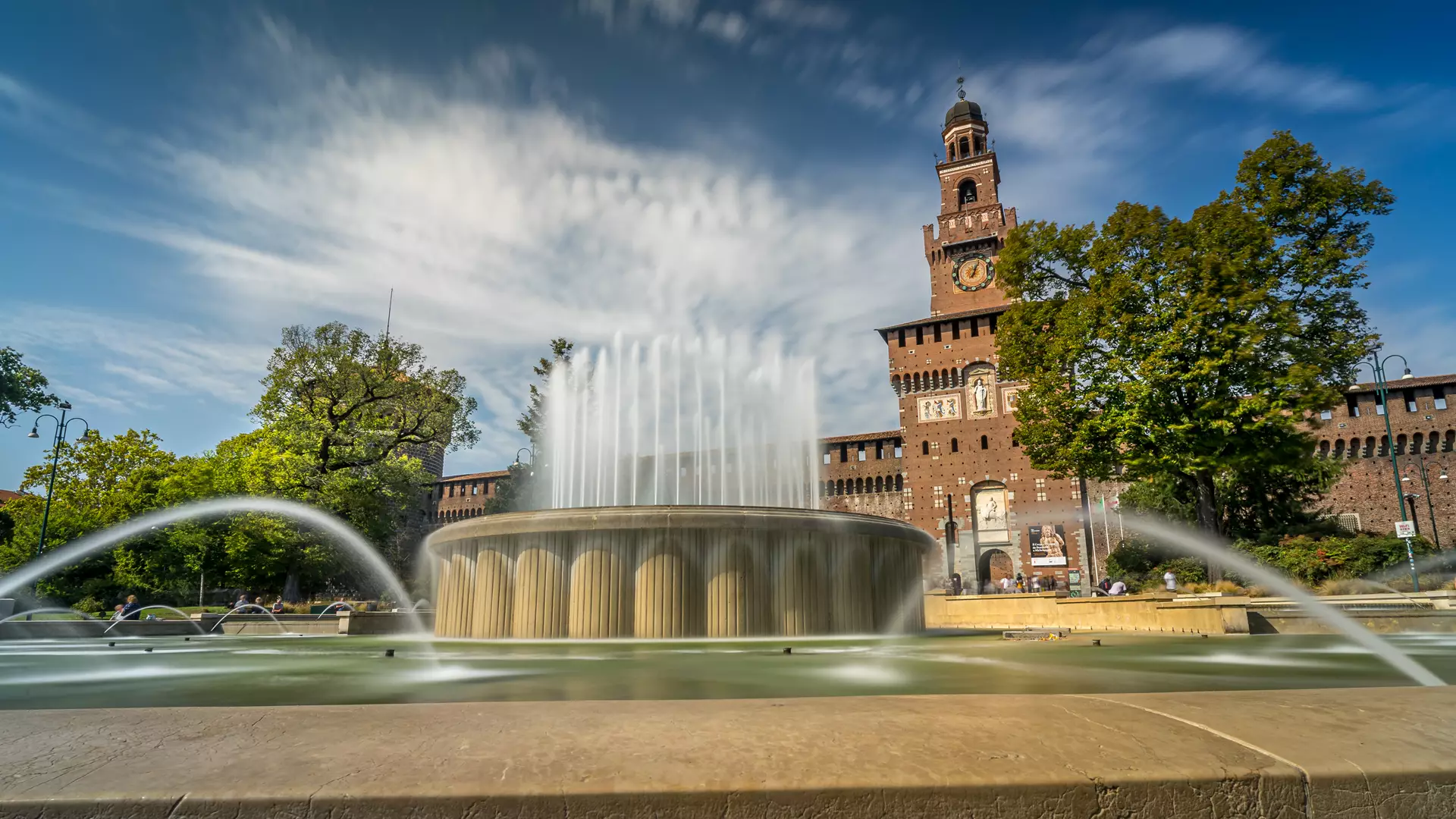 milano castello sforzesco italia lombardia 